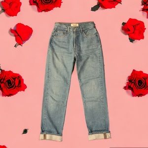 Reformation Cynthia button high rise relaxed jean size 23 light wash Mykonos